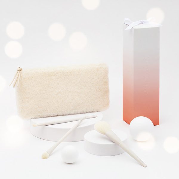 Shaquda Winter Brush Set “Powder White” Hot on Sale